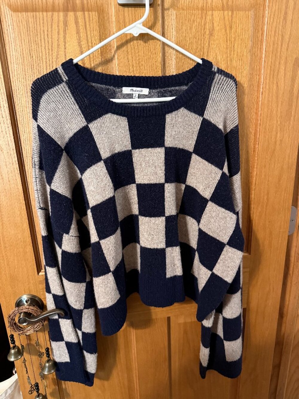 Women's Checkered Sweater - Picture 1 of 5